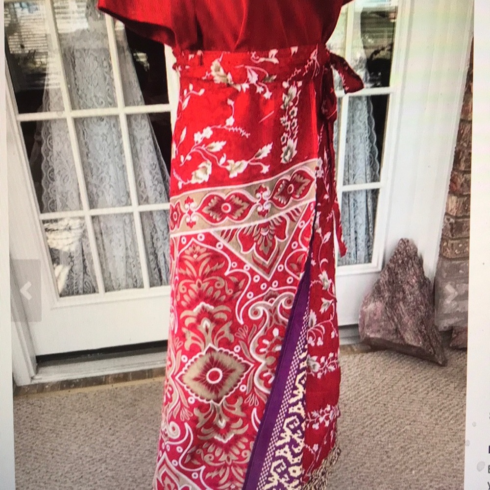 Vintage wrap around skirt or beach coverup.